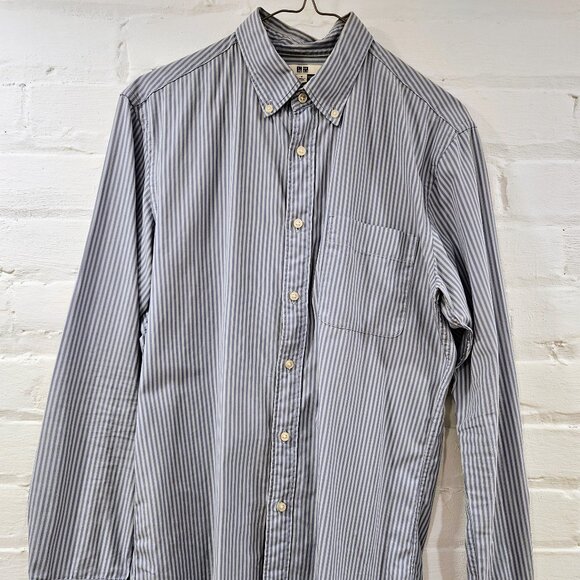 Uniqlo 100% Cotton Striped Button-Down (Size Small) - Picture 3 of 11